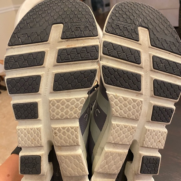 Onclouds! Very good condition - Picture 3 of 3